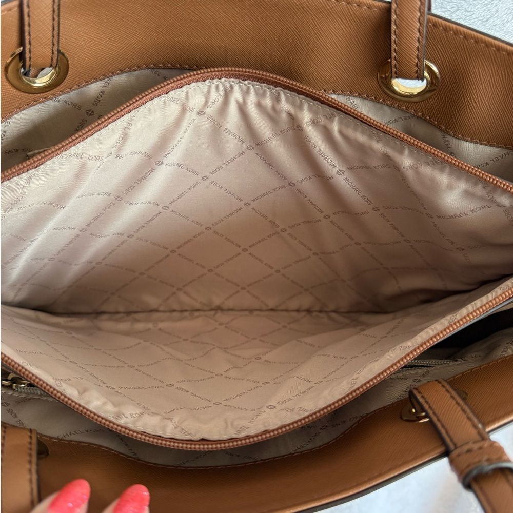 Michael Kors Signature Brown and Tan Tote - Picture 12 of 15